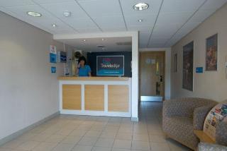 Travelodge Leeds Bradford Airport Exterior photo