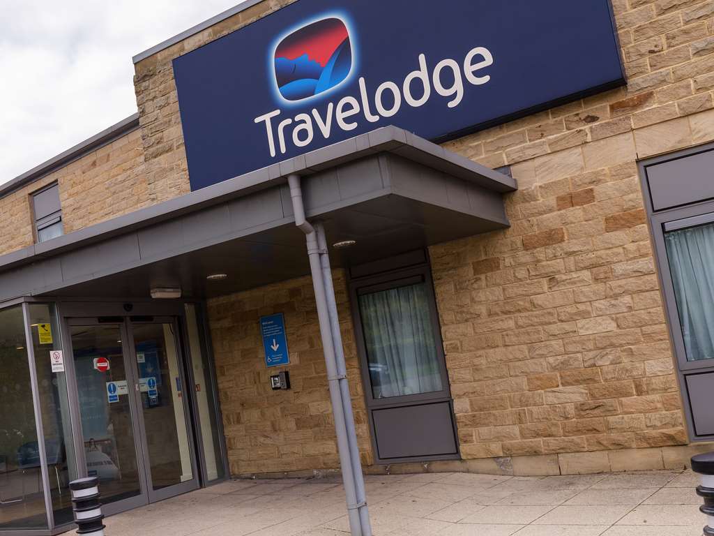 Travelodge Leeds Bradford Airport Exterior photo