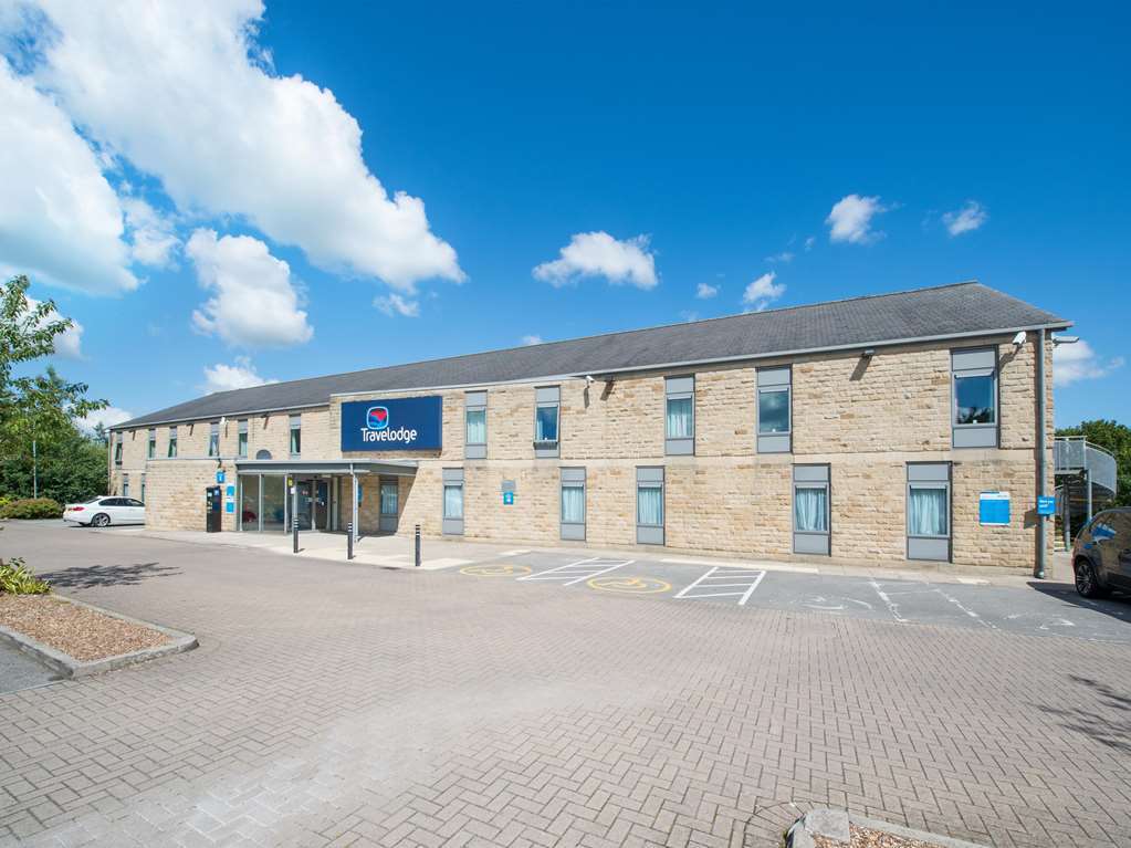 Travelodge Leeds Bradford Airport Exterior photo